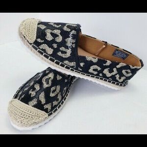 New in box Nautica Espadrille
